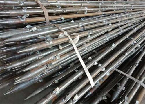 总口管理区管棚钢花管加工